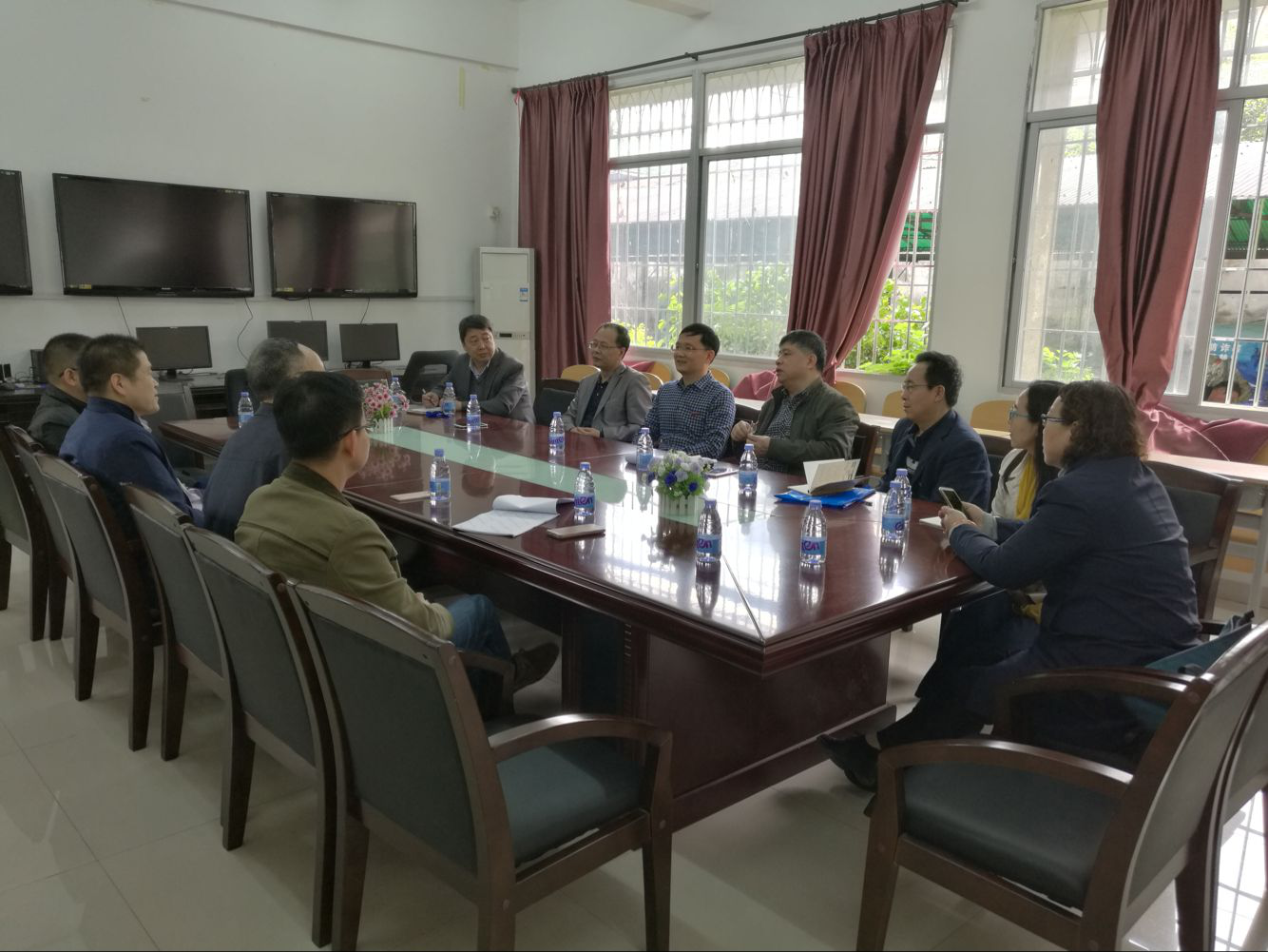 我校召开教育学学科建设座谈会
