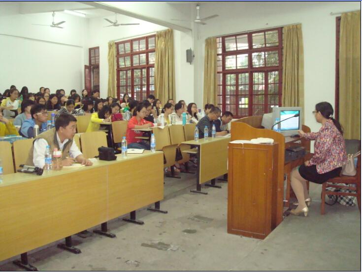 中国教育科学研究院王晓霞博士应邀来到我校讲学